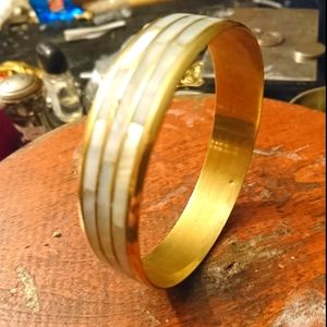 Vintage 14k Gold Bangle with Mother of Peark